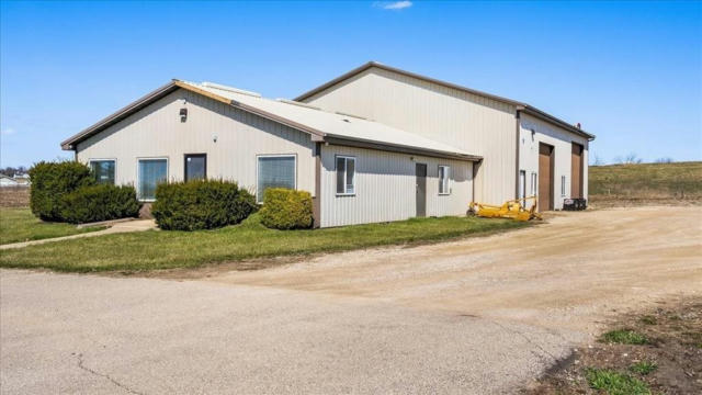 4299 LEWIS ACCESS RD, CENTERPOINT, IA 52213, photo 4 of 23